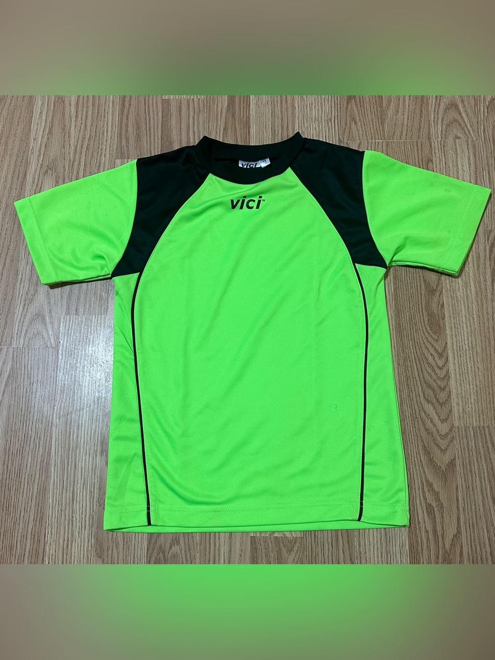 Vici Lime Green Soccer Jersey w/ Black Accents - Youth Small